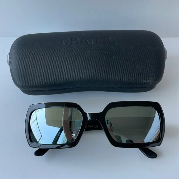 CHANEL | Accessories | Vintage Rare Chanel Black Square Cc  display picture 3